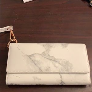 Marble wristlet
